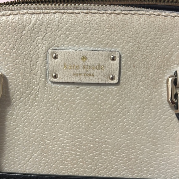 Used Kate spade black and white bag. It is dirty, see pictures but that’s all. - Picture 2 of 11